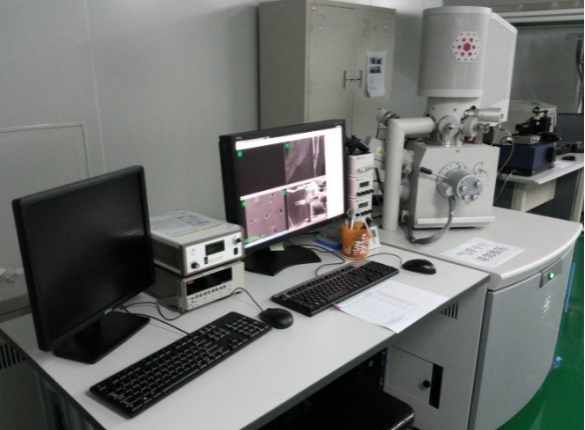 電子束曝光系統（EBL)